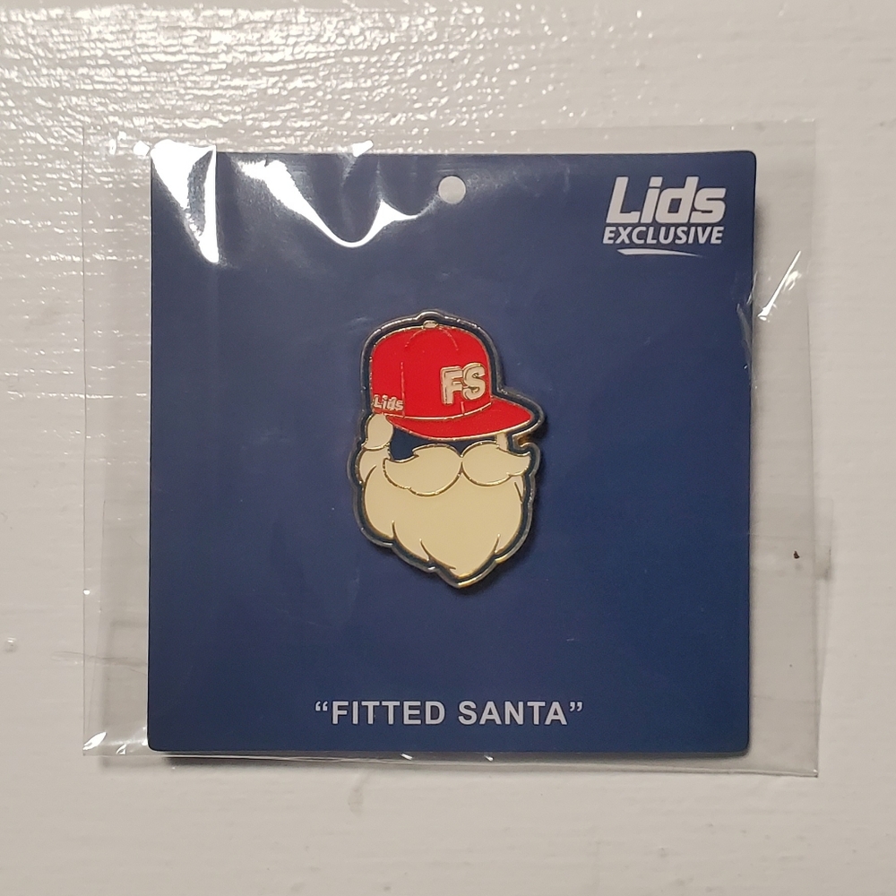 Lids Exclusive Fitted Santa Pin